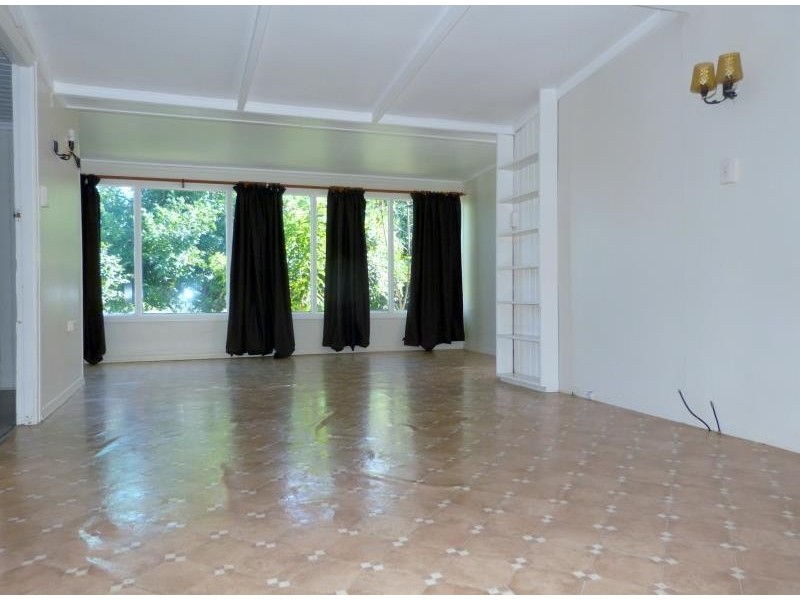 32 Ellerdale St, Strathpine QLD 4500