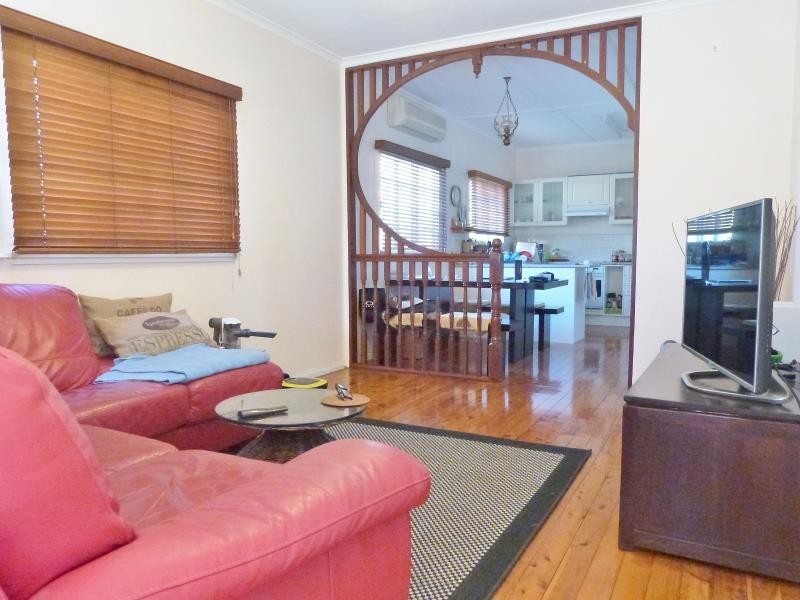 11 Hedge Street, Strathpine QLD 4500