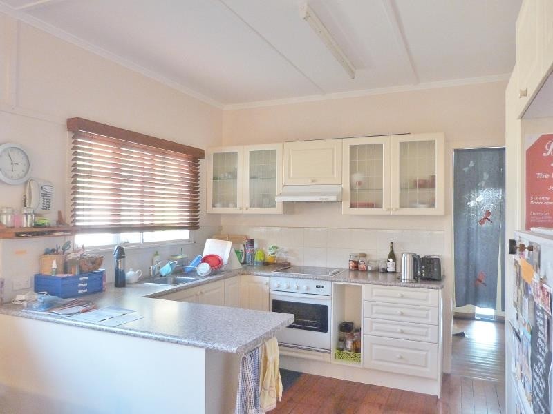 11 Hedge Street, Strathpine QLD 4500