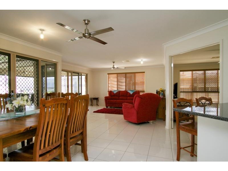 9 Mondial Dve, Warner QLD 4500