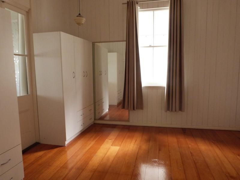 13 Cox Road, Windsor QLD 4030