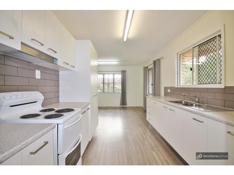 17 Myles Street, Lawnton QLD 4501