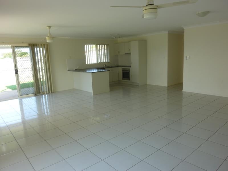 4 Kyah Pl, Kallangur QLD 4503
