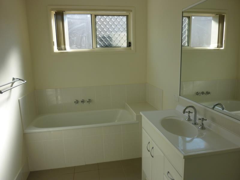 4 Kyah Pl, Kallangur QLD 4503