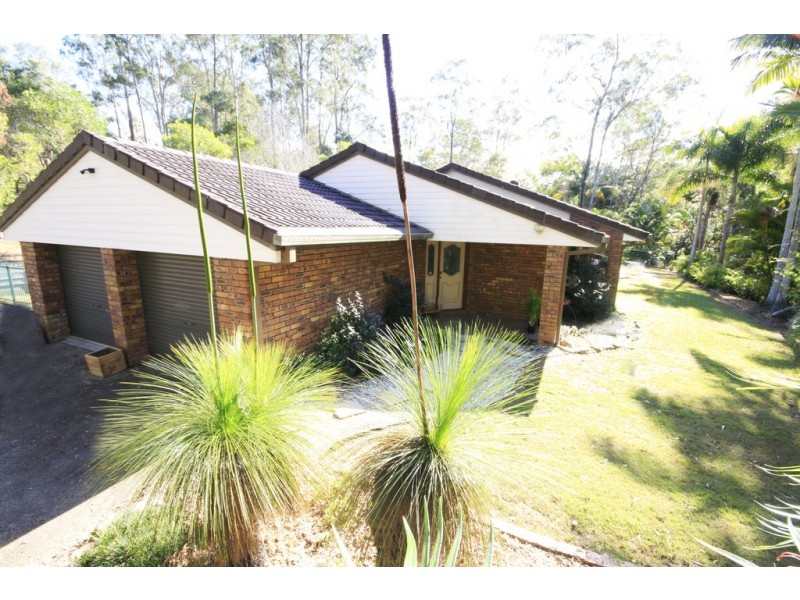 31 Hidden Valley Drive, Eatons Hill QLD 4037