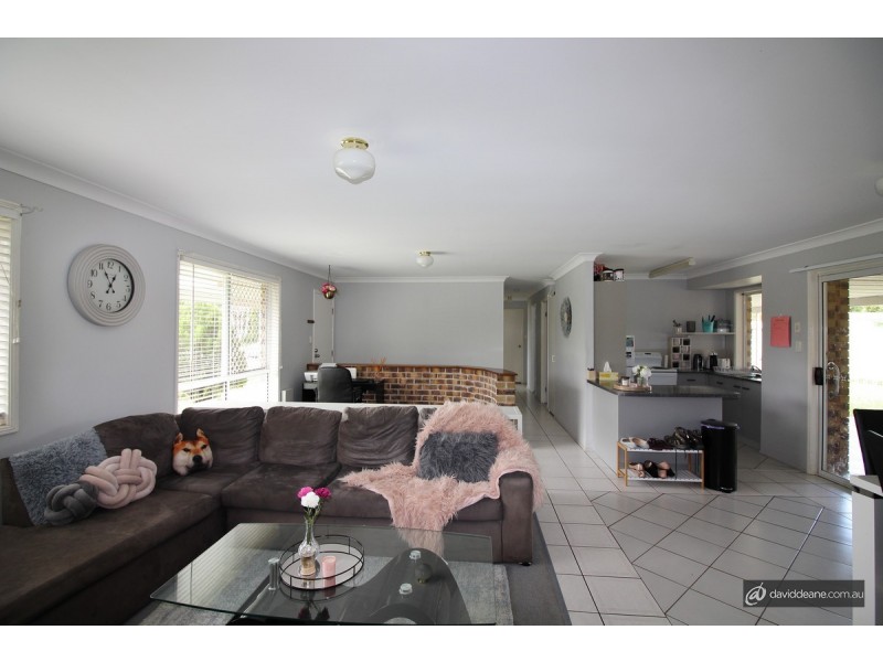 2 Kenwood Court, Kallangur QLD 4503