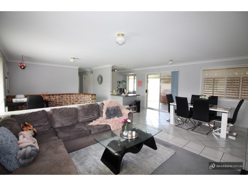 2 Kenwood Court, Kallangur QLD 4503