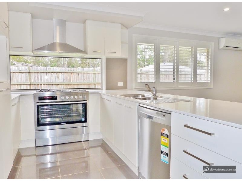 34 Admiralty Cct, Lawnton QLD 4501