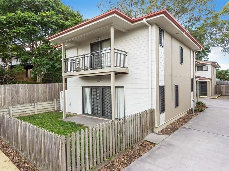 1/24 Armstrong St, Petrie QLD 4502