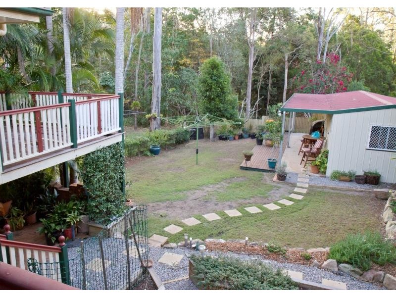 11 Frenchs Rd, Petrie QLD 4502