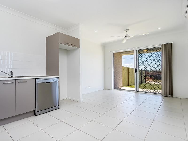 79B Braxlaw Cr, Dakabin QLD 4503
