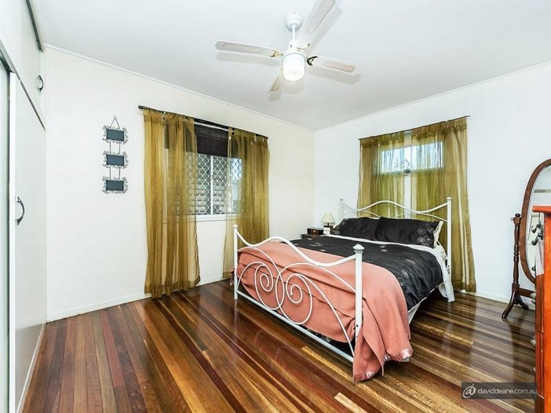 6 Brown St, Lawnton QLD 4501