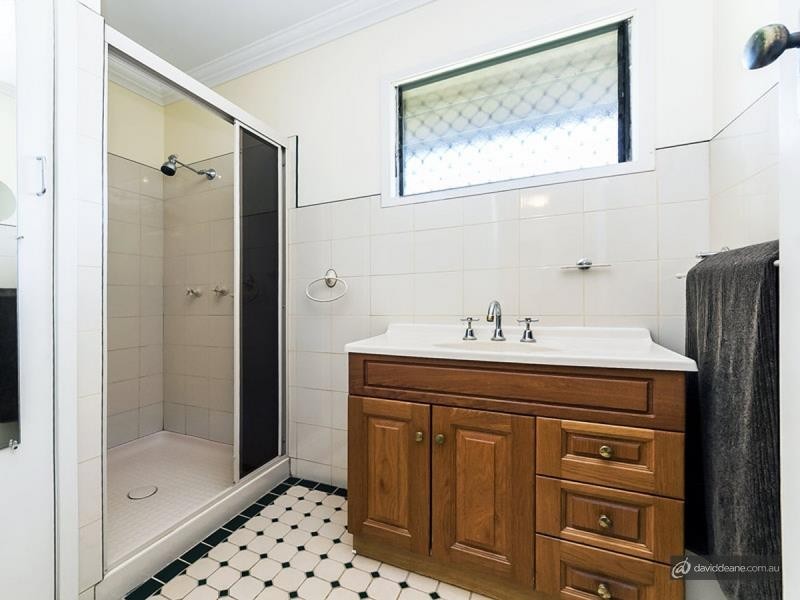 6 Brown St, Lawnton QLD 4501