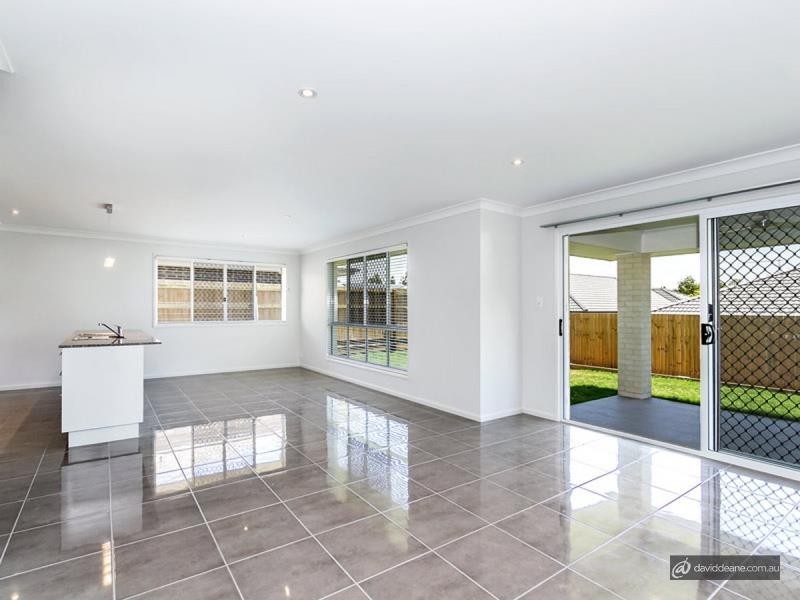 19 Carlingford Cct, Warner QLD 4500