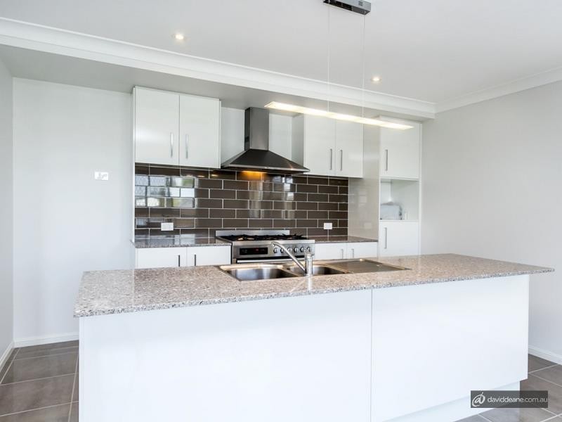 19 Carlingford Cct, Warner QLD 4500