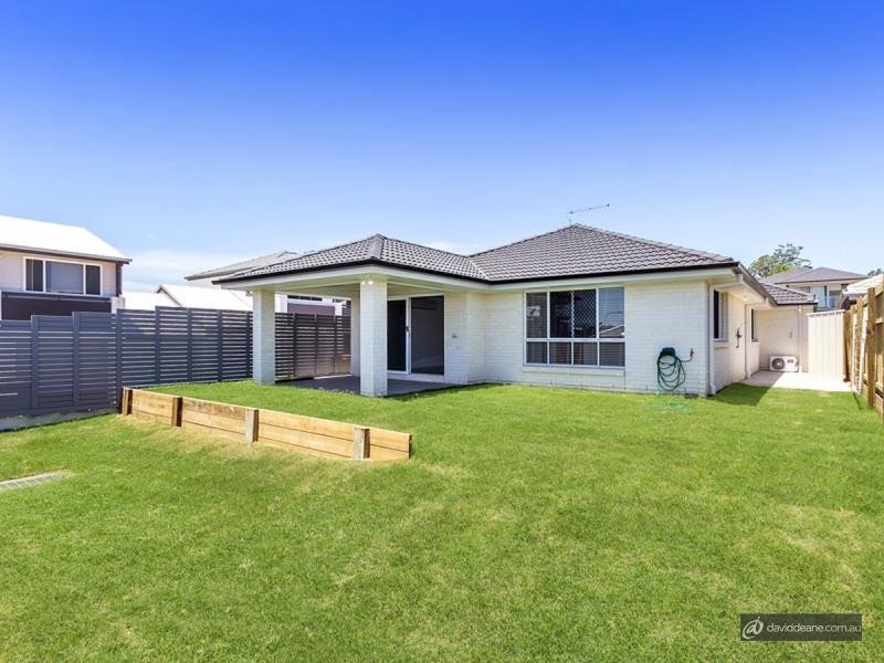 19 Carlingford Cct, Warner QLD 4500