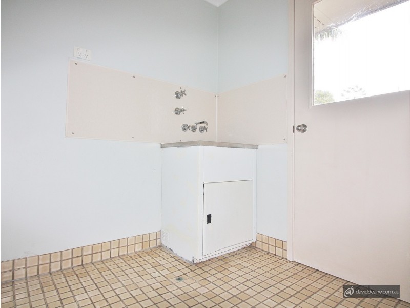 162 Morris Rd, Rothwell QLD 4022