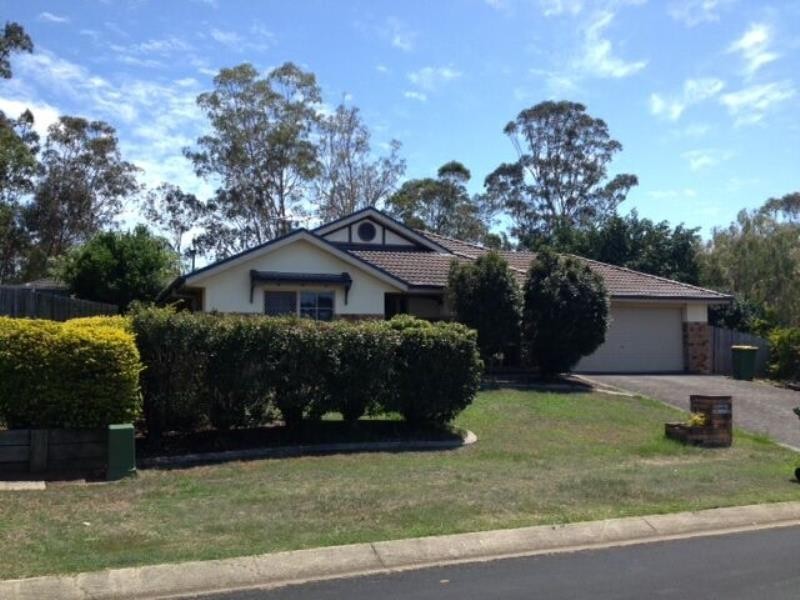 8 Mirrigan Ct, Petrie QLD 4502