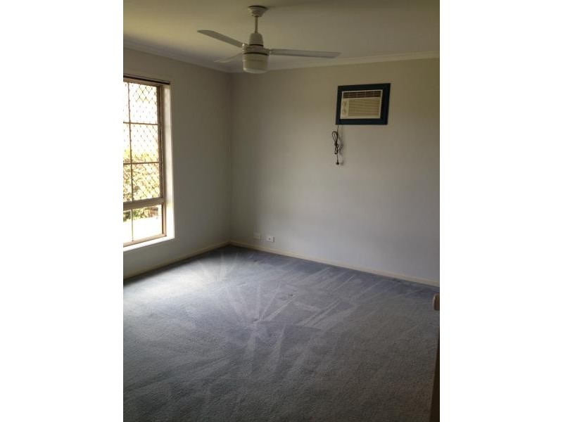 8 Mirrigan Ct, Petrie QLD 4502