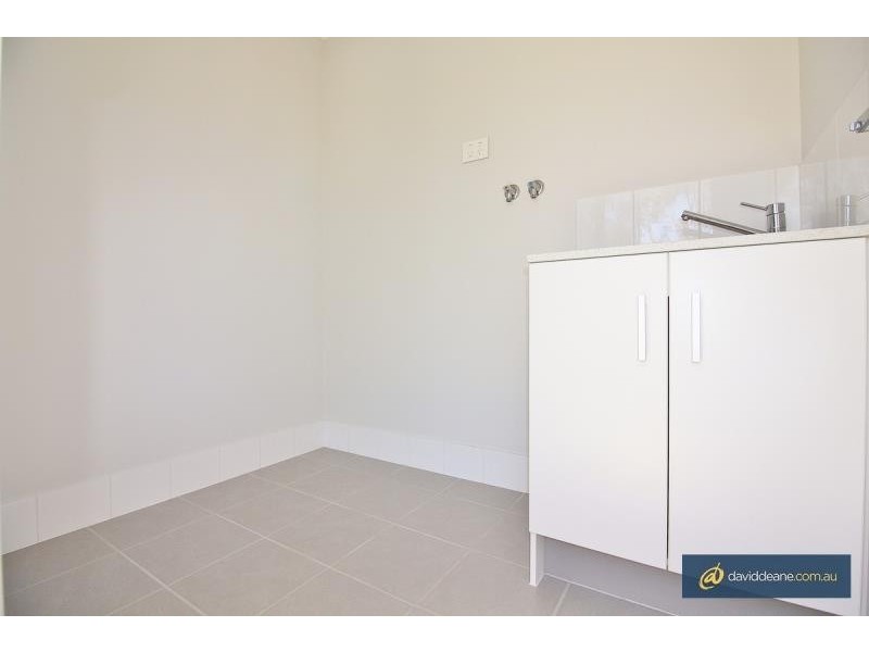 11A Timbarra Ct, Petrie QLD 4502