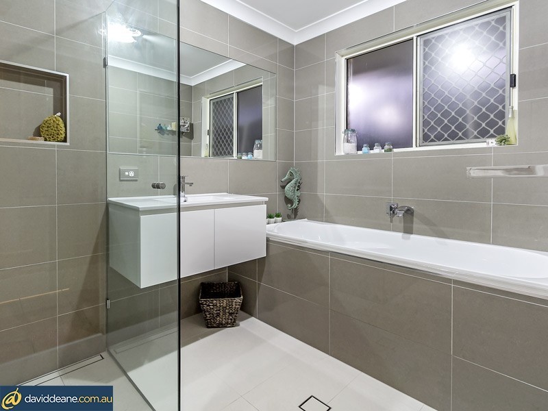 12 Regency Ct, Strathpine QLD 4500