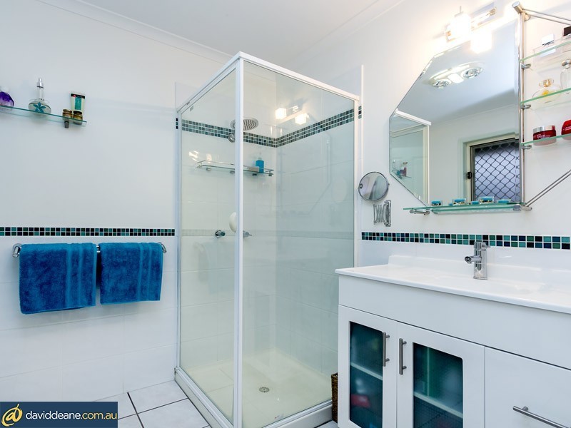 12 Regency Ct, Strathpine QLD 4500