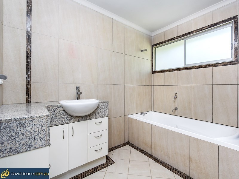 5 Killara Crescent, Petrie QLD 4502