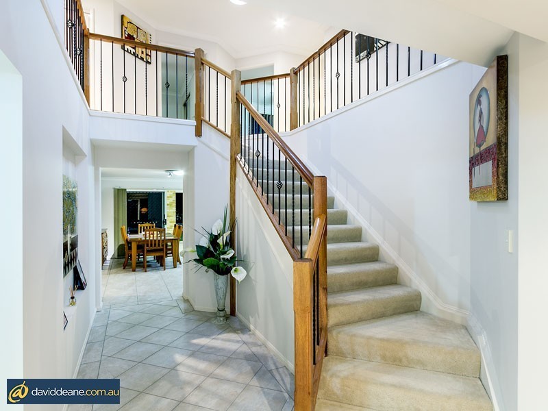 10 Hopkins St, Petrie QLD 4502