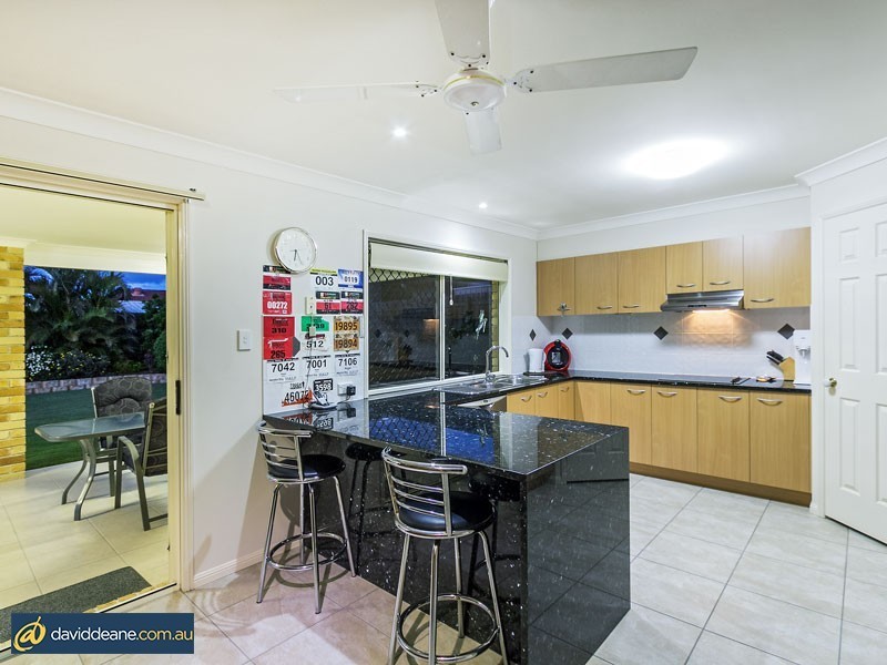 10 Hopkins St, Petrie QLD 4502