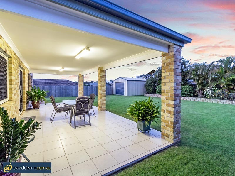 10 Hopkins St, Petrie QLD 4502