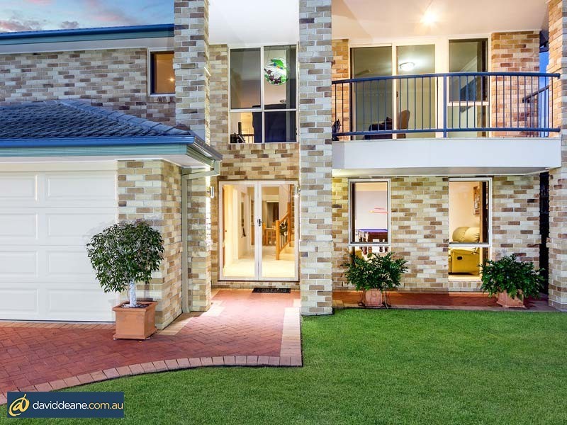 10 Hopkins St, Petrie QLD 4502