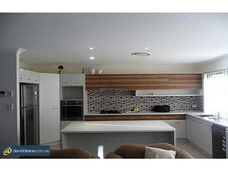 6 Caper White Court, Kallangur QLD 4503