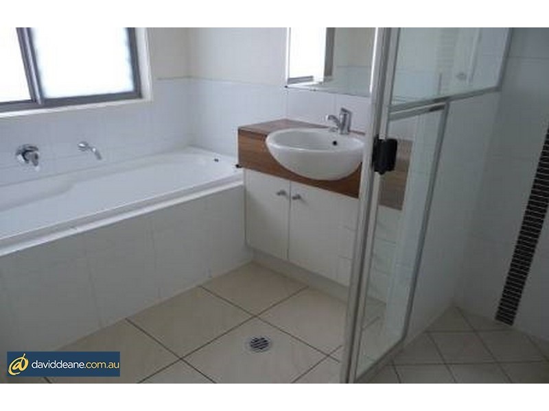 6 Caper White Court, Kallangur QLD 4503