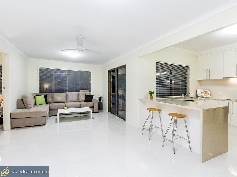 7 Styles Rd, Petrie QLD 4502