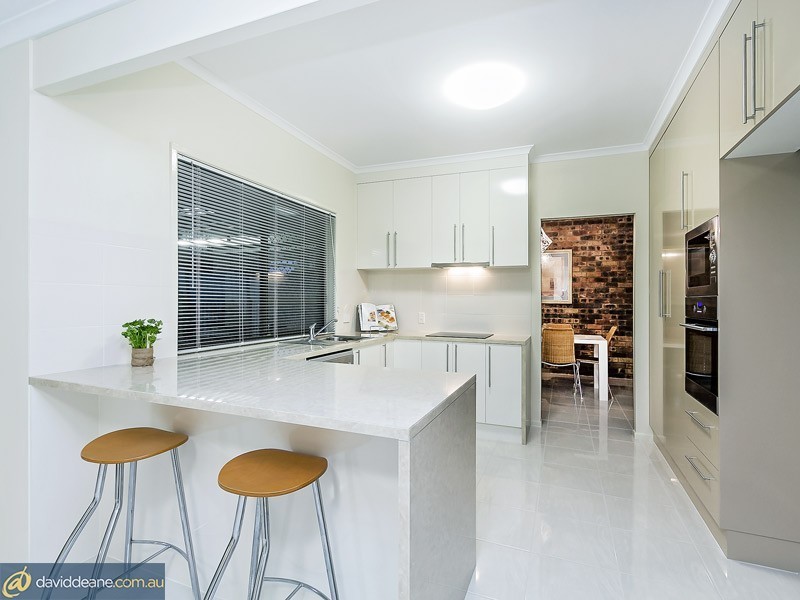 7 Styles Rd, Petrie QLD 4502