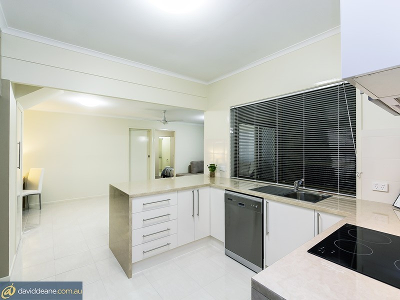 7 Styles Rd, Petrie QLD 4502