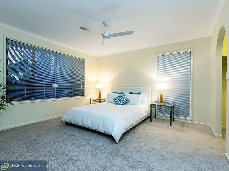 7 Styles Rd, Petrie QLD 4502