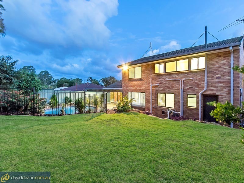7 Styles Rd, Petrie QLD 4502
