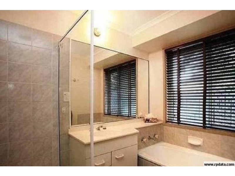 4 Commander St, Deception Bay QLD 4508
