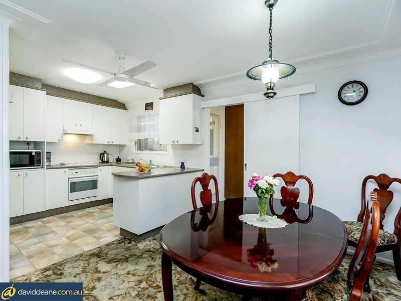 3 Gertrude St, Strathpine QLD 4500