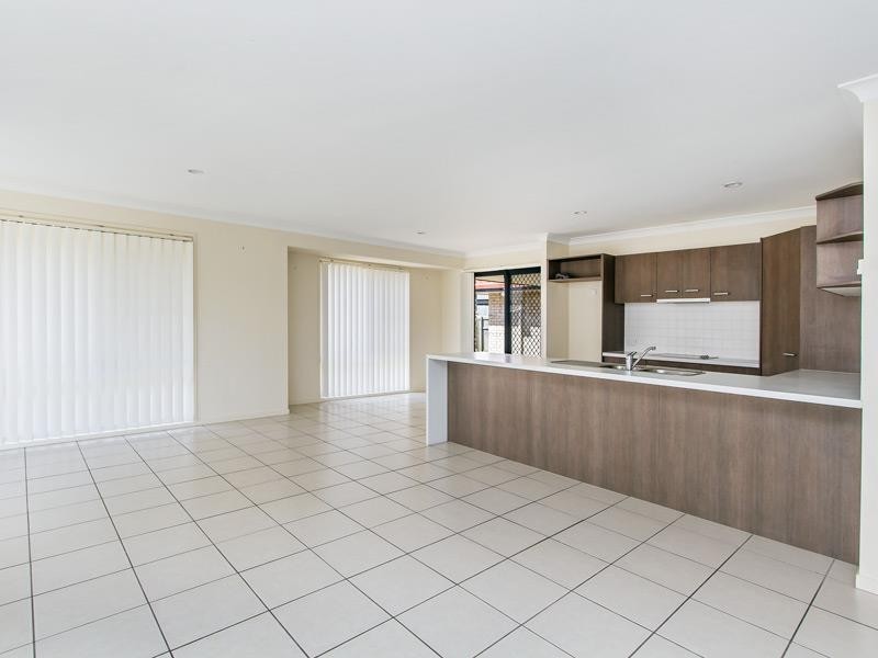 23 Seabiscuit Cres, Kallangur QLD 4503