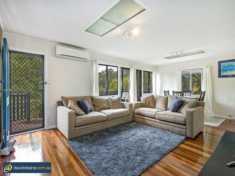28 Crest St, Kallangur QLD 4503