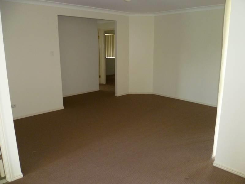 40 Hawkes Ave, Arana Hills QLD 4054