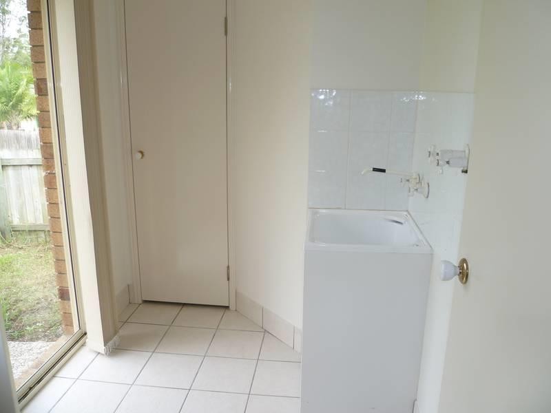 40 Hawkes Ave, Arana Hills QLD 4054