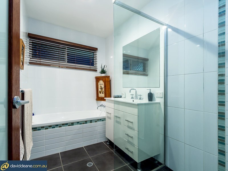 110 Queens Pde, Brighton QLD 4017