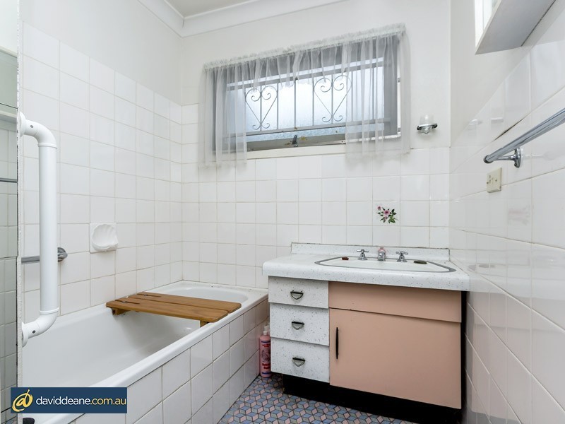 2 Dresden St, Bald Hills QLD 4036