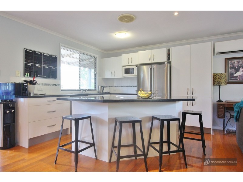 22 Tonnere Court, Eatons Hill QLD 4037