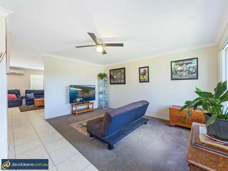 33 Water Street, Kallangur QLD 4503