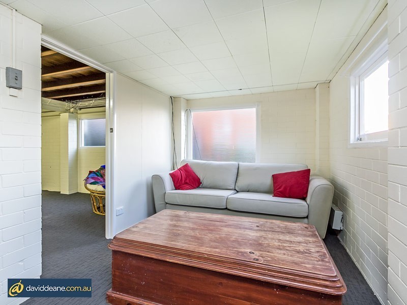 668 Robinson Rd, Aspley QLD 4034