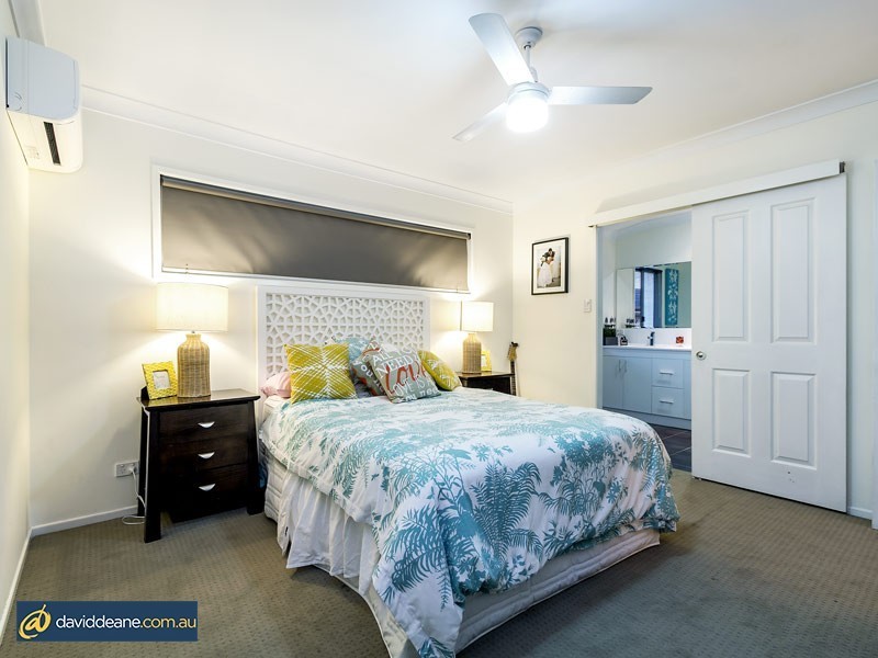 668 Robinson Rd, Aspley QLD 4034